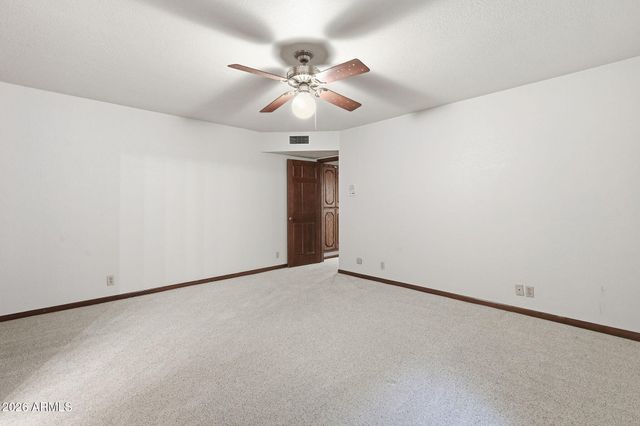 602 E CARVER Road, Tempe, AZ 85284