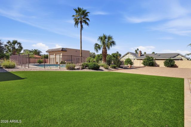 602 E CARVER Road, Tempe, AZ 85284