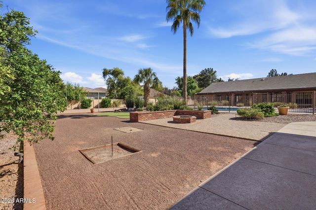 602 E CARVER Road, Tempe, AZ 85284