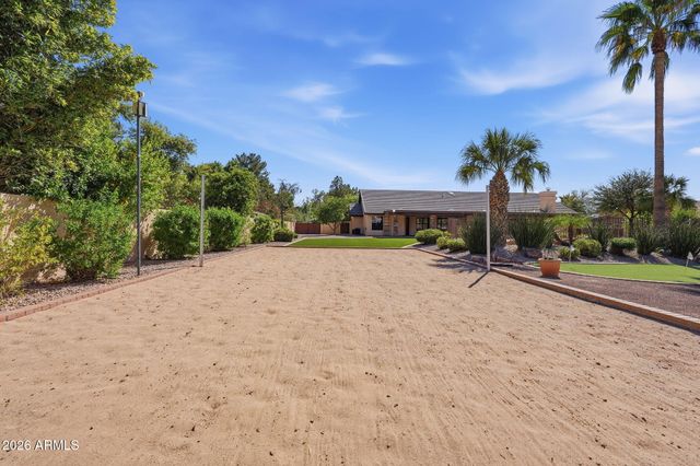 602 E CARVER Road, Tempe, AZ 85284