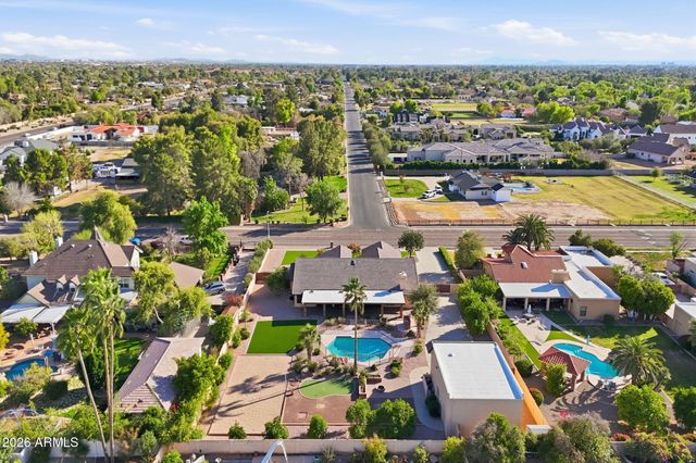 602 E CARVER Road, Tempe, AZ 85284