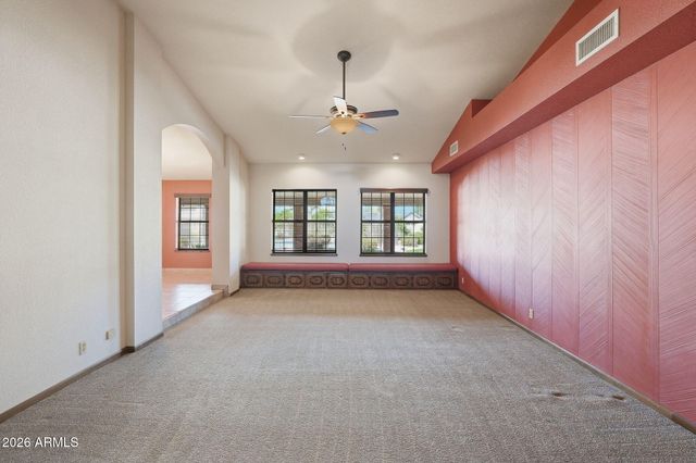 602 E CARVER Road, Tempe, AZ 85284