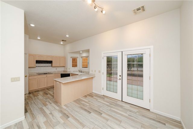 2098 Pawnee Drive, Kingman, AZ 86401