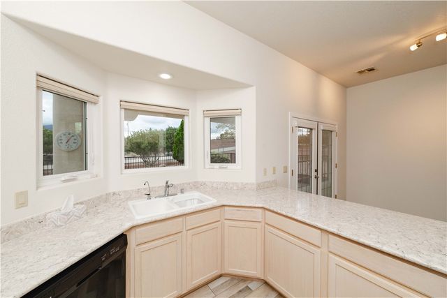 2098 Pawnee Drive, Kingman, AZ 86401