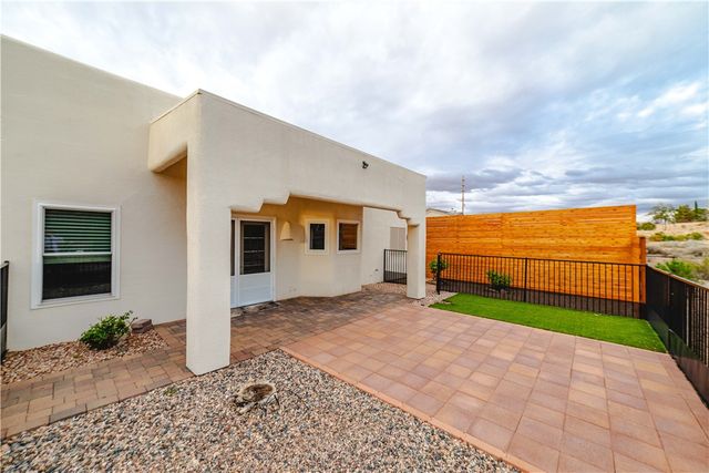 2098 Pawnee Drive, Kingman, AZ 86401