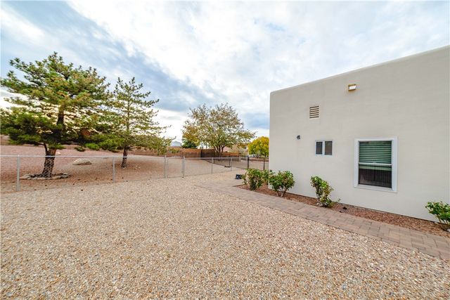 2098 Pawnee Drive, Kingman, AZ 86401