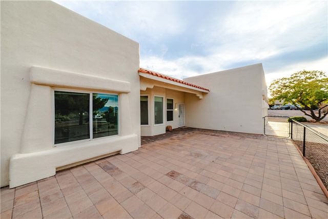 2098 Pawnee Drive, Kingman, AZ 86401