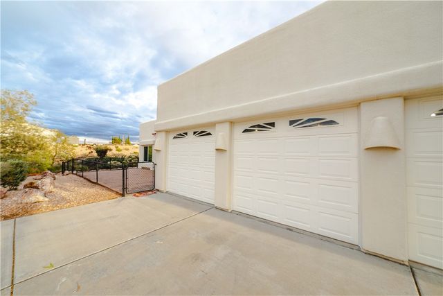 2098 Pawnee Drive, Kingman, AZ 86401