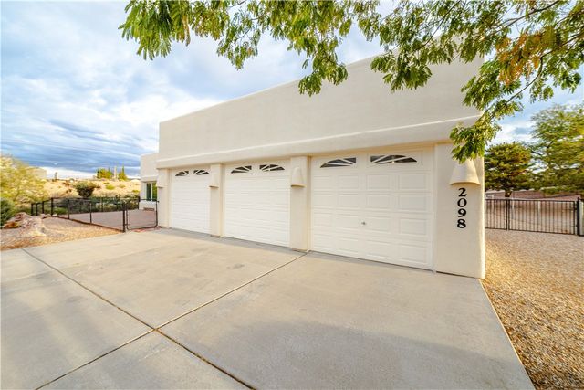 2098 Pawnee Drive, Kingman, AZ 86401