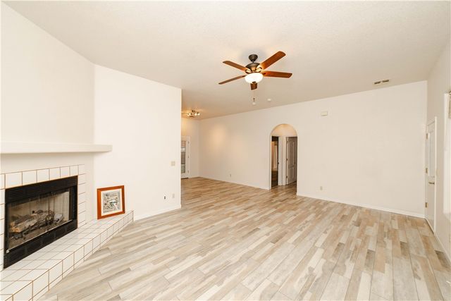 2098 Pawnee Drive, Kingman, AZ 86401