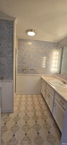 10942 N Ogden Road, North Manchester, IN 46962