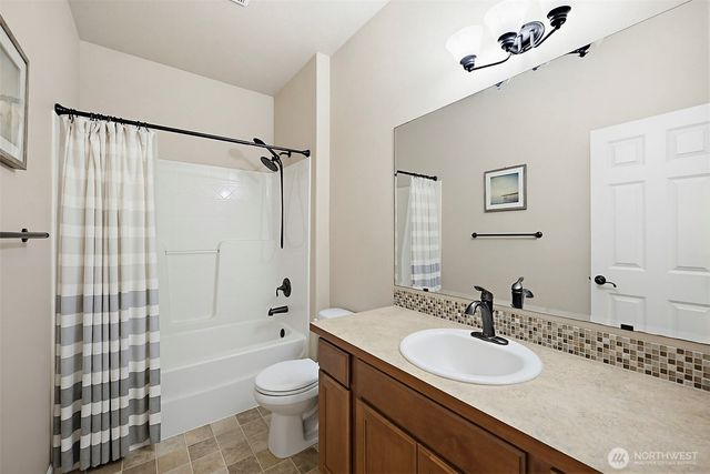 3903 Kingsbury Lane SE, Olympia, WA 98501