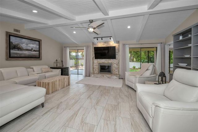 2486 INDIAN TRAIL E, Palm Harbor, FL 34683
