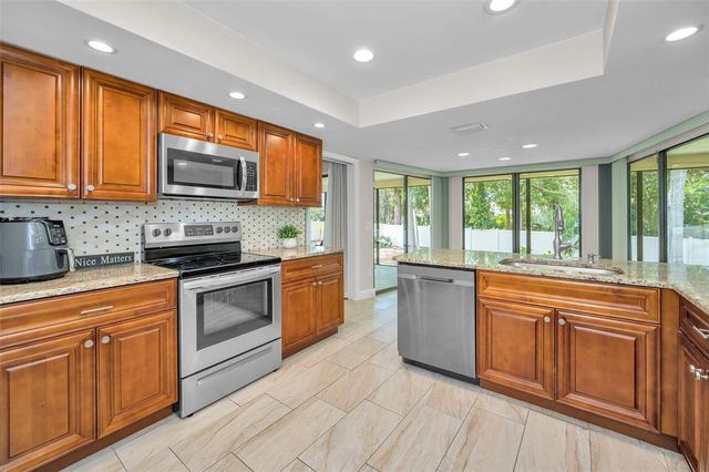 2486 INDIAN TRAIL E, Palm Harbor, FL 34683