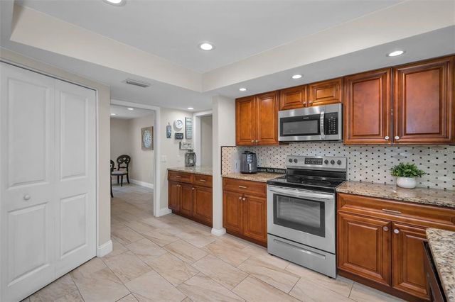 2486 INDIAN TRAIL E, Palm Harbor, FL 34683