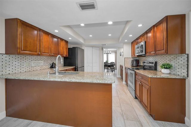2486 INDIAN TRAIL E, Palm Harbor, FL 34683
