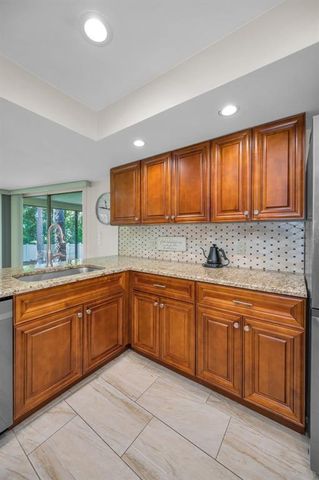 2486 INDIAN TRAIL E, Palm Harbor, FL 34683