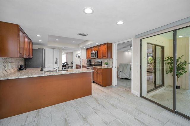 2486 INDIAN TRAIL E, Palm Harbor, FL 34683