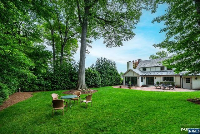 101 Ardmore Road, Ho-ho-kus, NJ 07423