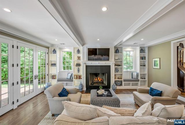 101 Ardmore Road, Ho-ho-kus, NJ 07423