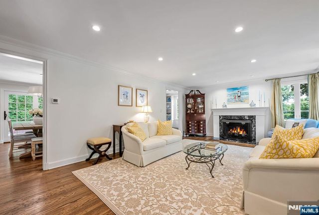 101 Ardmore Road, Ho-ho-kus, NJ 07423