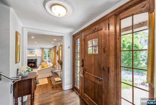 101 Ardmore Road, Ho-ho-kus, NJ 07423
