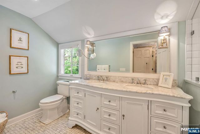 101 Ardmore Road, Ho-ho-kus, NJ 07423