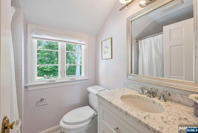 101 Ardmore Road, Ho-ho-kus, NJ 07423