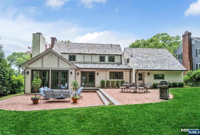 101 Ardmore Road, Ho-ho-kus, NJ 07423