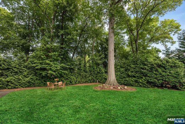 101 Ardmore Road, Ho-ho-kus, NJ 07423