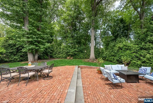 101 Ardmore Road, Ho-ho-kus, NJ 07423