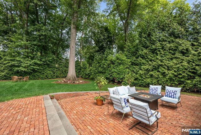 101 Ardmore Road, Ho-ho-kus, NJ 07423
