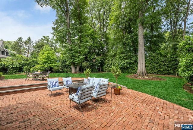 101 Ardmore Road, Ho-ho-kus, NJ 07423