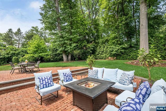101 Ardmore Road, Ho-ho-kus, NJ 07423