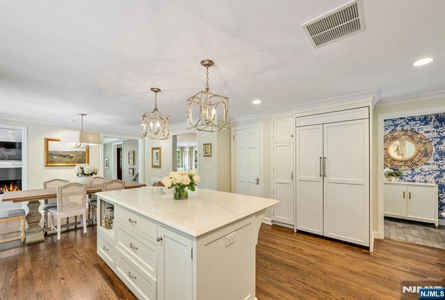 101 Ardmore Road, Ho-ho-kus, NJ 07423