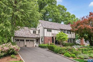 101 Ardmore Road, Ho-ho-kus, NJ 07423