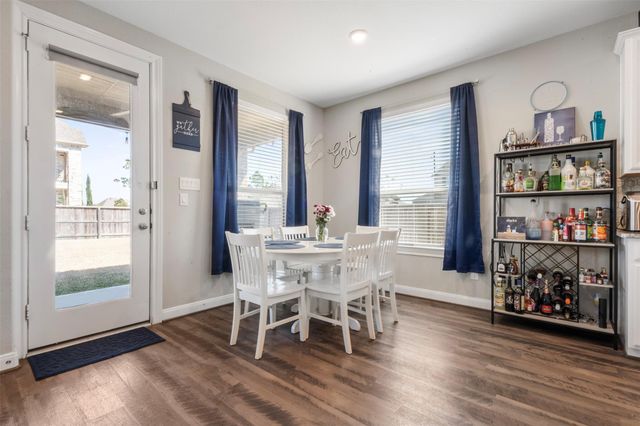 2027 Clearwater Grove Lane, Pearland, TX 77089