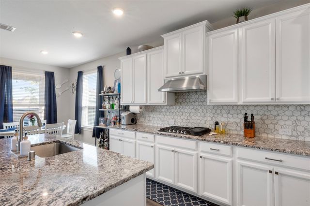 2027 Clearwater Grove Lane, Pearland, TX 77089