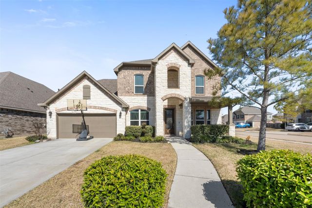 2027 Clearwater Grove Lane, Pearland, TX 77089