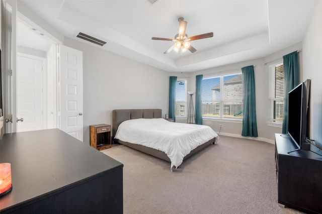 2027 Clearwater Grove Lane, Pearland, TX 77089