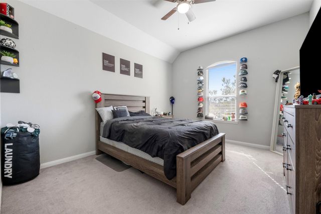 2027 Clearwater Grove Lane, Pearland, TX 77089