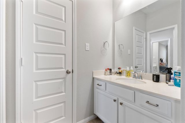 2027 Clearwater Grove Lane, Pearland, TX 77089