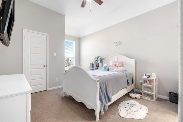 2027 Clearwater Grove Lane, Pearland, TX 77089