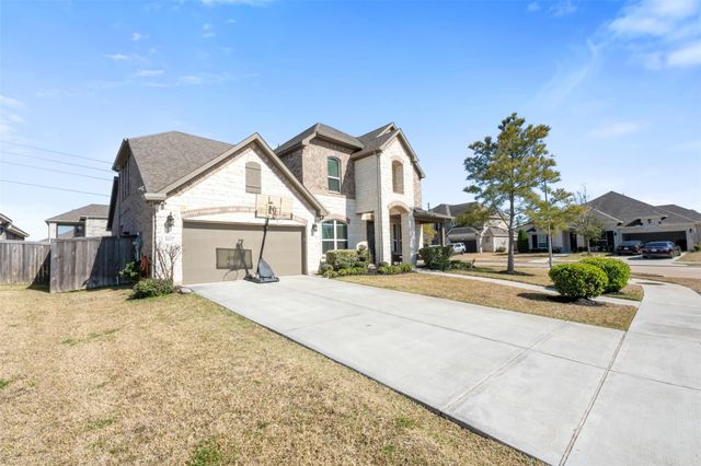 2027 Clearwater Grove Lane, Pearland, TX 77089
