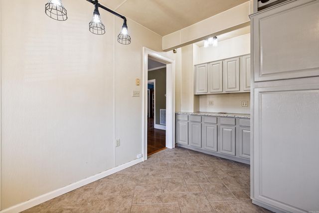 305 N East Street, Benton, AR 72019