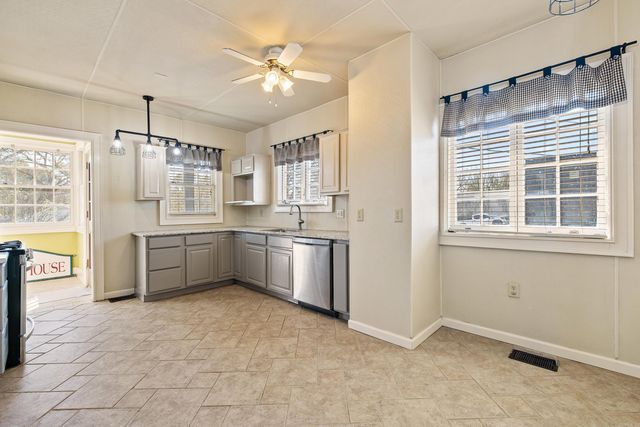 305 N East Street, Benton, AR 72019