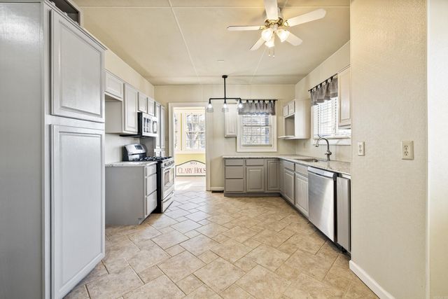 305 N East Street, Benton, AR 72019