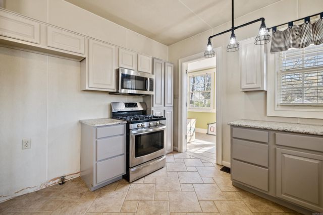 305 N East Street, Benton, AR 72019