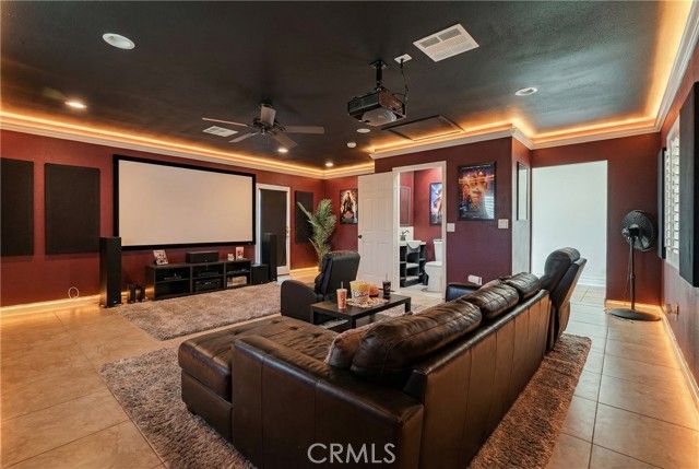 15752 Cobalt Street, Sylmar (los Angeles), CA 91342