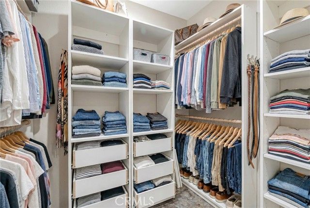 15752 Cobalt Street, Sylmar (los Angeles), CA 91342